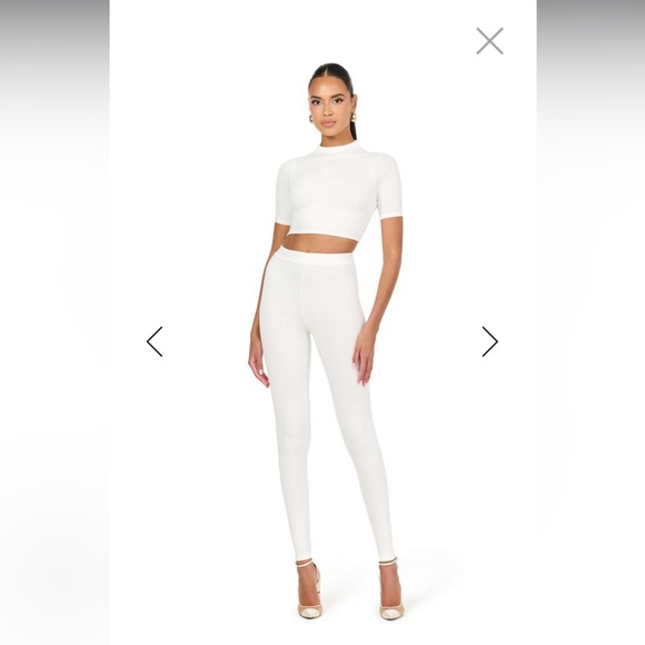 NWT- Naked Wardrobe, Nordstrom- Large- White 1/2 sleeve- Mock Neck Cropped - Picture 12 of 14